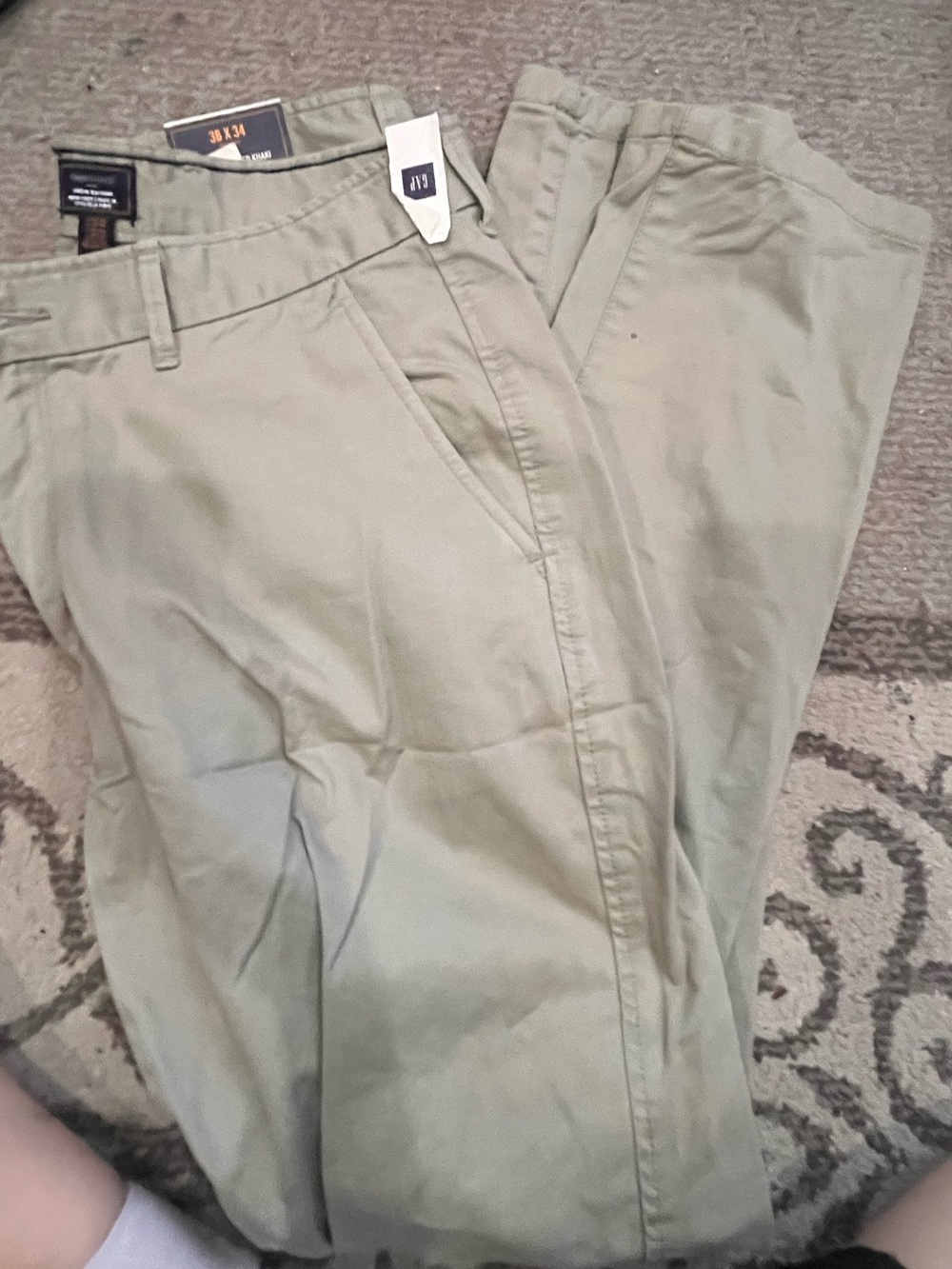 GAP men’s beige slacks size 36 NEW W TAGS